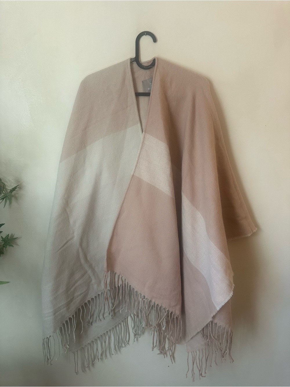 Soia & Kyo Wrap Shawl Cape Fringe Pink Tan One Size